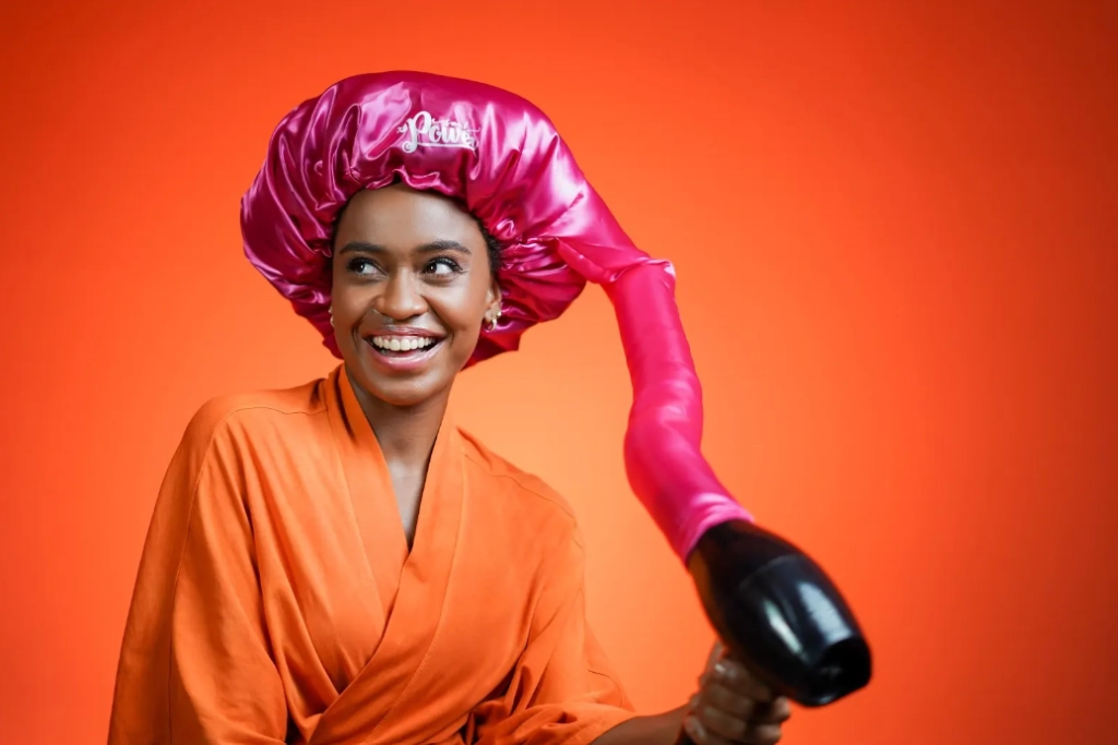 Como secar cabelo cacheado sem difusor?